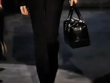 go carmen go #eminacunmulaj & #carmenkass for #gucci  #ragebait 