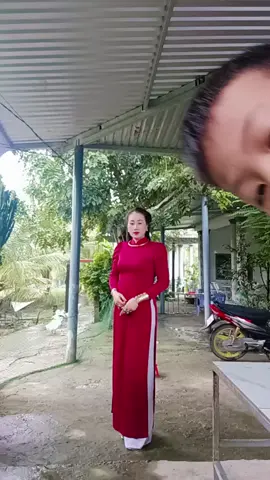 Hõng biet Thang Nao No Lum day 