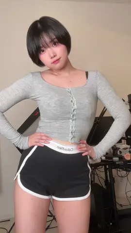 脚が太すぎて去年買ったブーツが入りません。