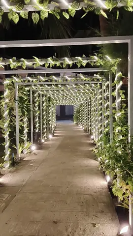 တနေ့တာပင်ပန်းမှုတွေကို ဖြေဖျောက်ရင်း🍻#လှပတဲ့ပင်လယ်ကြီးနဲ့အတူ #ချောင်းသာကမ်းခြေ🍸🍹🍾🥂🍤 #newchaungthahotel #beachvibes #tiktokviral 