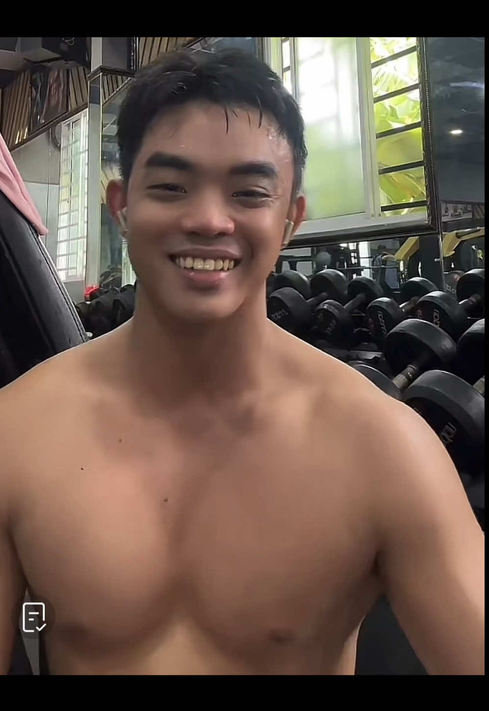 Anh trai Tiền Giang đẹp trai, hiền lành, nam tính. Cười lên 1 phát em muốn gả liền cho ảnh luôn, nhưng chợt nhớ lại mình đã có chồng! 😝#xuhuong #xuhuongtiktok #traidep #traigym #6mui