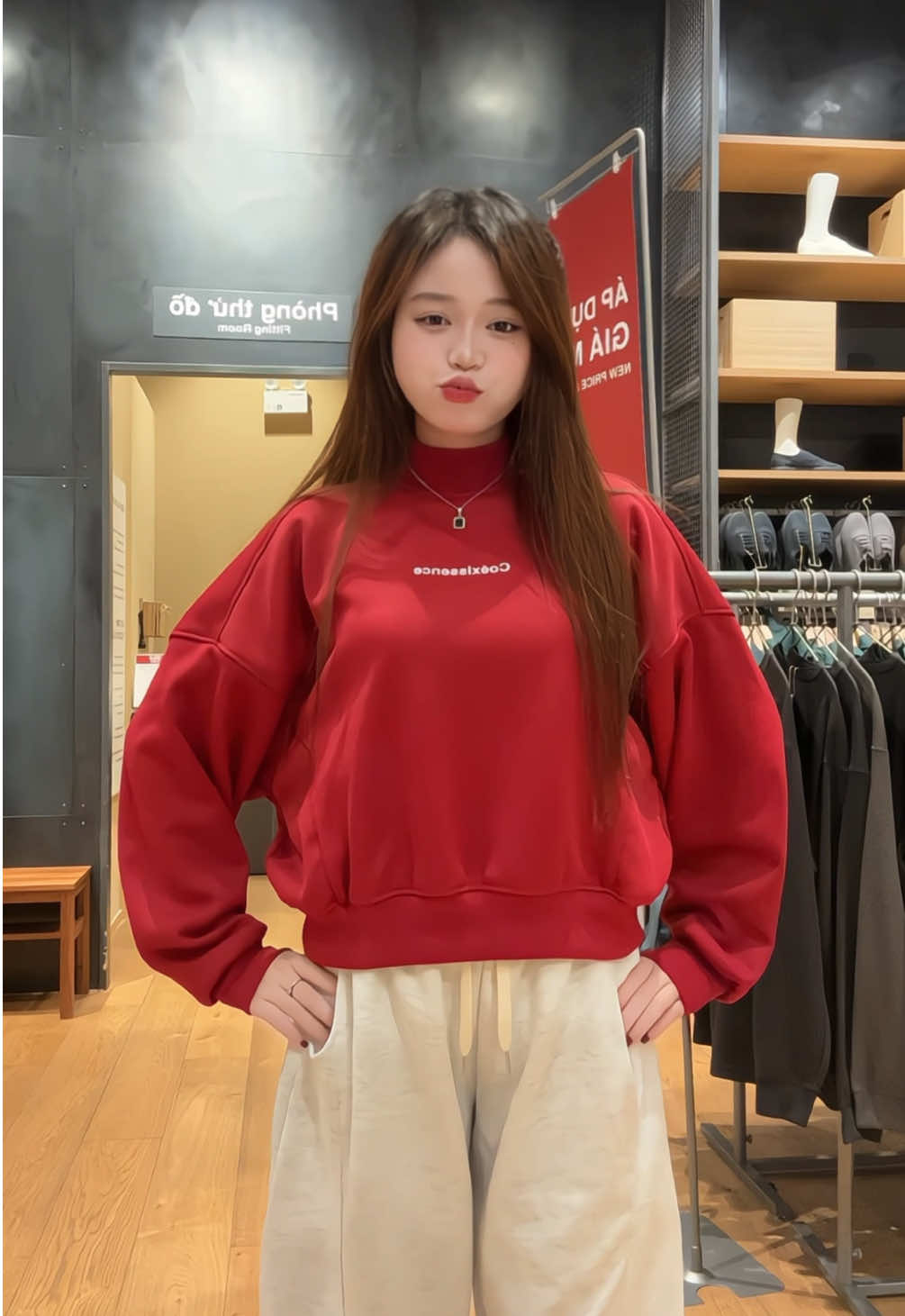 Cái màu nó nổi bật quá cơ ý🫣 #sweater #aothun #thoitrangnu #viral #xuhuong 