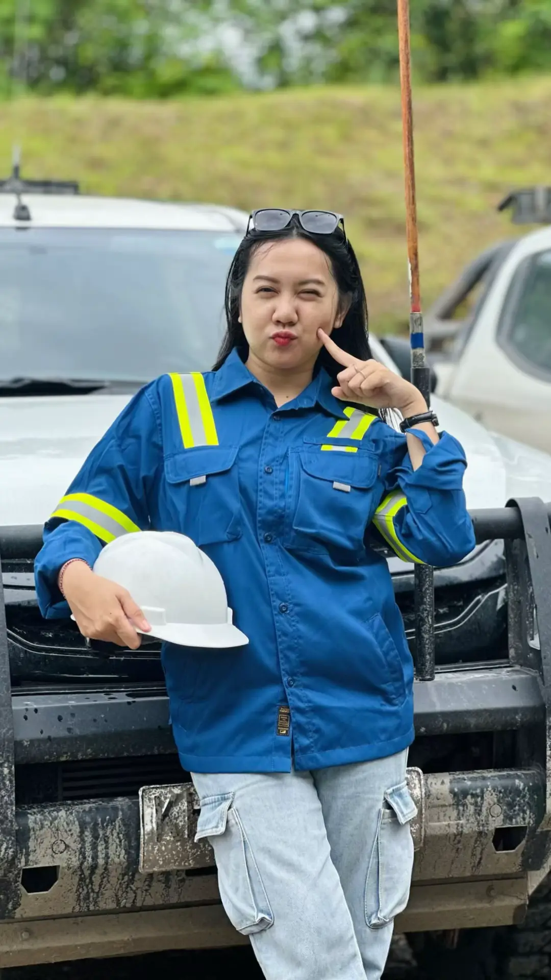 Pose imutt checkk😋 #cewektambang #batubara #cewetambang #tambangbatubara #multitambangjayautama 