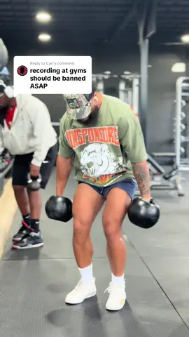 Replying to @Carl I agree! This guy recording is so annoying. I see him all the time just taking up all the space.