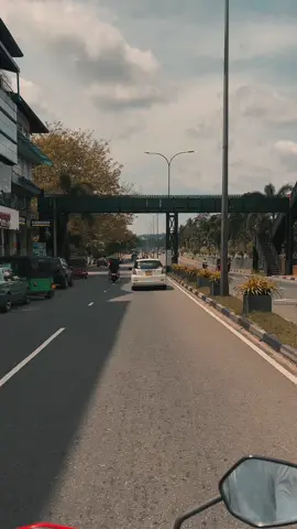 රෑ සිහිනෙන් නුඹ ලග මා සැනසෙනවා...!👤❤️‍🩹| Background වීඩියෝ හොයන ඔයාටමයි ලස්සන ළමයෝ මේ video එක.!#tharuupage #backgroundvideo #quotes #sinhalaquotes #sinhalaquotes 