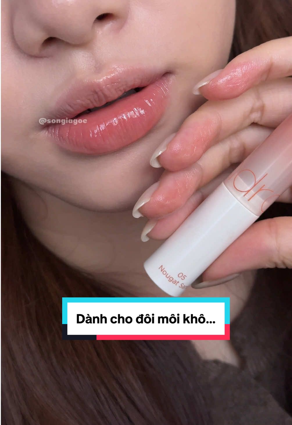 Son dưỡng romand màu 05. Dành cho đôi môi đang rất khô!! #songiagoc #duongromand #sonduong #sonduongromand05