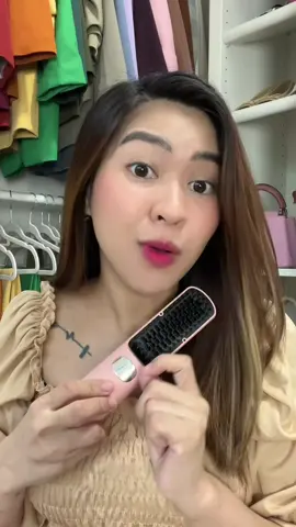 Bongga to sa mga on the go sissies and mommies natin dyan! #portablehairbrush #hairbrushstraightener #straightenerbrush 