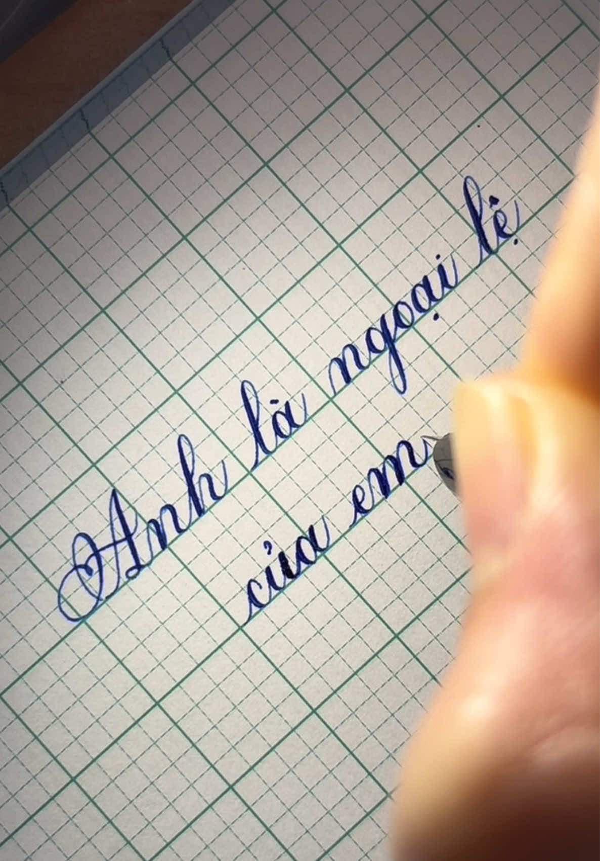 ✍️ Nhận viết thiệp tay, thư tay theo yêu cầu Anh chị có nhu cầu liên hệ em ạ ❤️ #banchutay #fyp #foryou #vietthiepcuoithue #vietthiepvungtau      