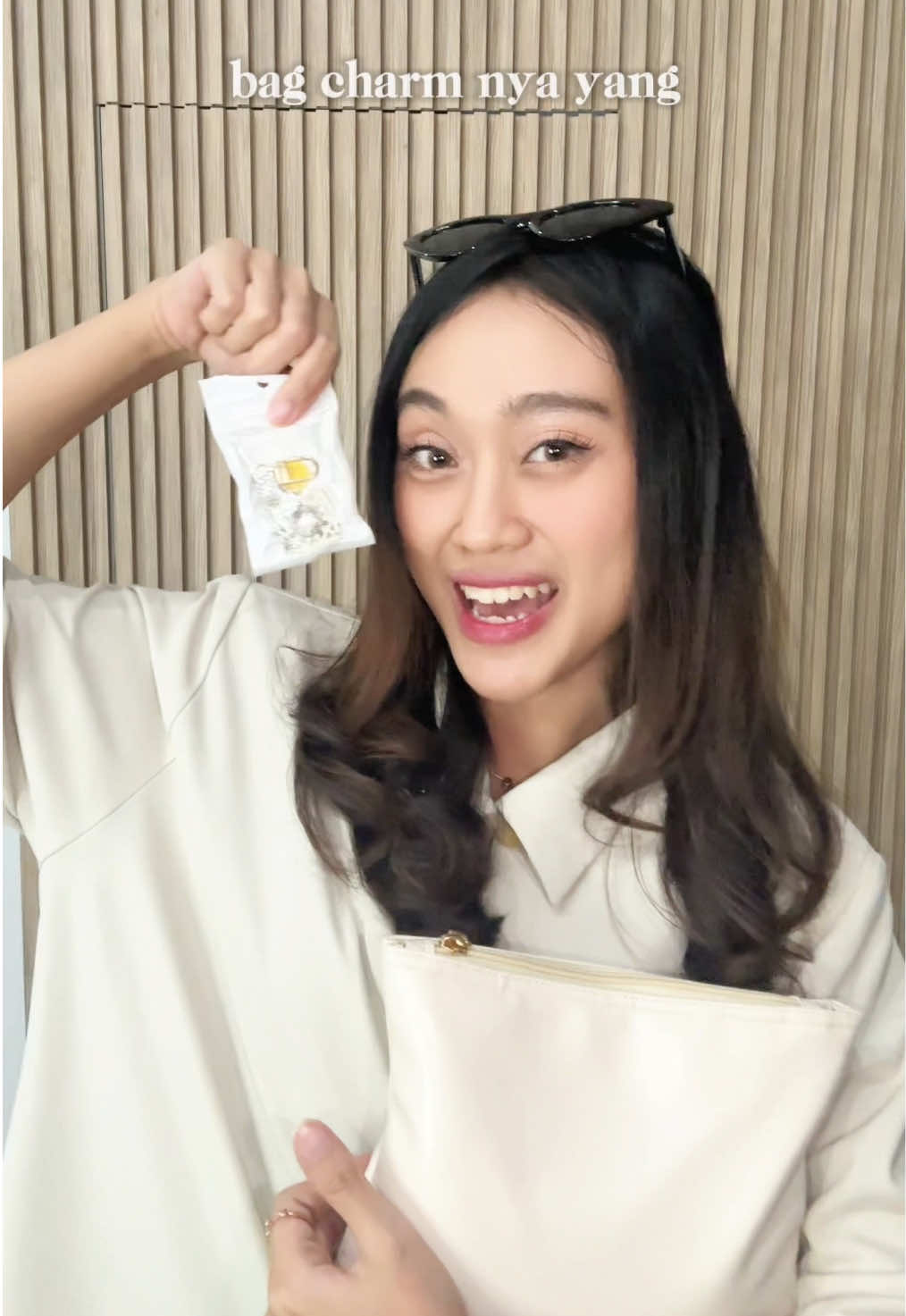 Tas yang muat segudang baraaangg!! 😱 Kalau ga co nyesel sih 😭 Mana murce 70k dapet 2😭😭 #Hamstbag #Moraseries #Beige #Soulderbag #cemplangcemplung 