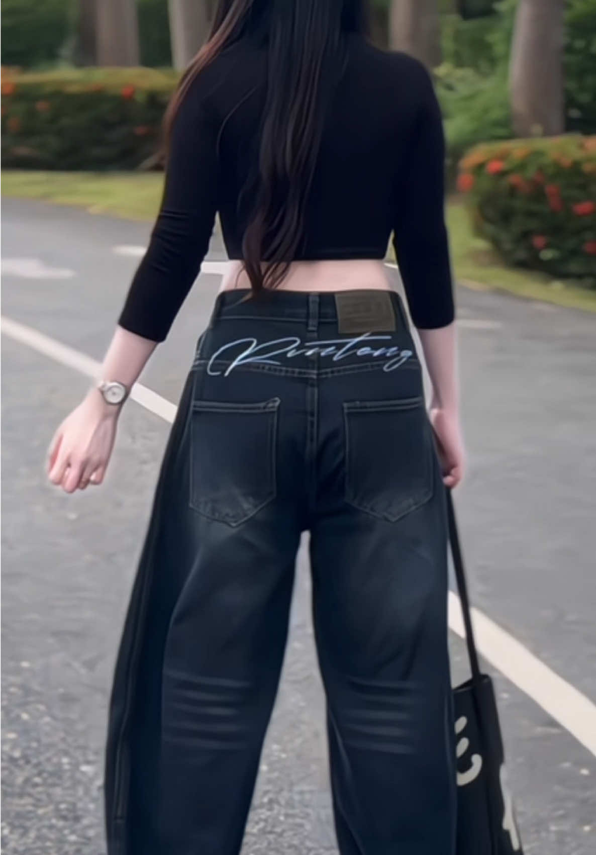 กางเกงยีนส์สีน้ำเงินย้อนยุค✨🧺 @16th November Shop🤎(100K)  @16th November Shop🤎(100K)  @16th November Shop🤎(100K) #คลาสแฟชั่น #คลาสแต่งตัว #เสื้อผ้าแฟชั่น #กางเกงยีนส์ #กางเกงยีนส์เอวสูง 