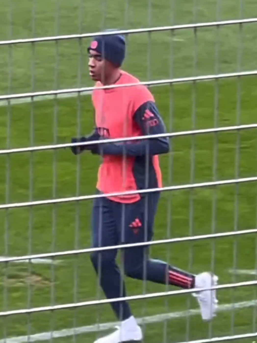 Jamal Musiala running on the pitch at Bayern's training ground #musiala #musialamagic #jamalmusiala #fcbayern #bayern 