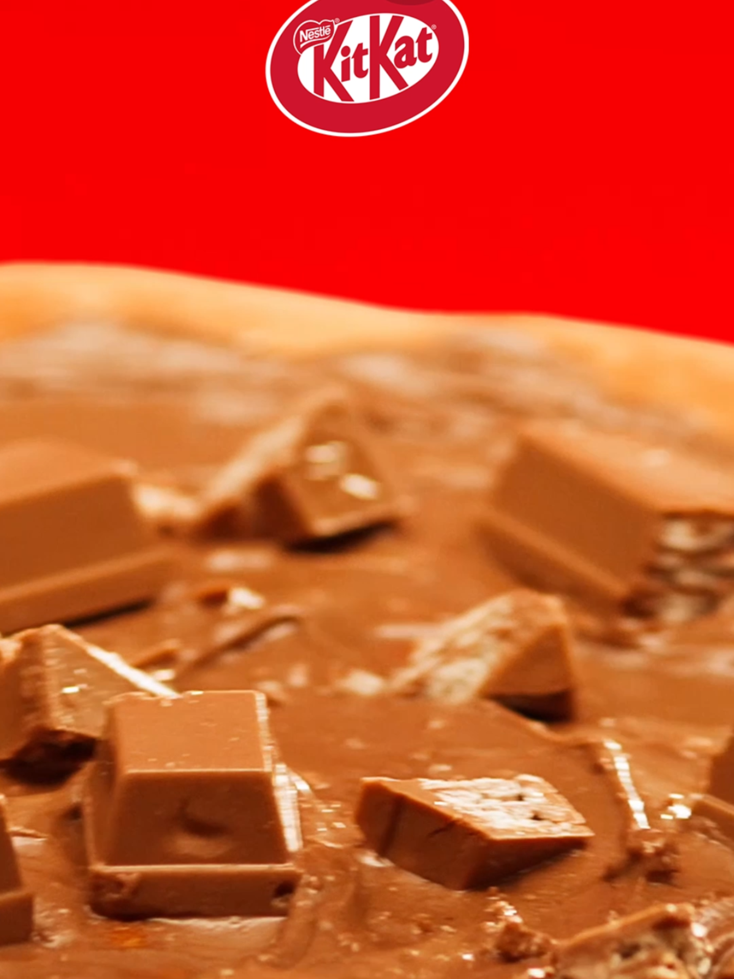 e pra quem desconfiou que as novas sobremesas eram feitas com kitkat, acertou em cheio! tem combinação mais gostosa que pizza hut + kitkat? impossível, né? 😍  então já se prepara pra essa explosão de sabor, disponível nas lojas físicas e no delivery!