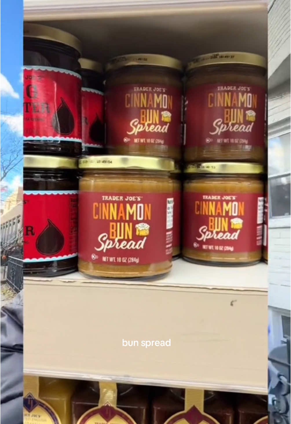 come on a very successful trip to Trader Joe’s with me!!  #christmastok #traderjoes #traderjoesholidayitems #coffeetok #gingerbread 