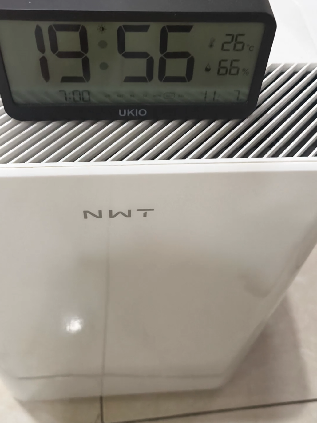 Máy hút ẩm #xiaomi #NWT dành cho những ngày thời tiết ẩm ương. Vừa khô nhà lại còn sấy khô cả quần áo. 