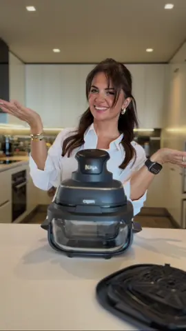 Cam hazneli, süper pratik, yeni nesil airfryer Ninja Crispi ile sizi tanıştırmaya geldik.👩🏻‍🍳 Hazırla, pişir, çıtırdat, sakla! – Hepsi aynı cam kapta, tek bir cihazla! ✅ Ninja Crispi Efsane Kasım'ın 10. yılına özel Efsane 11 İndirimleri ile Hepsiburada'da seni bekliyor. Üstelik, daha ucuzunu bulursan farkı iade fırsatıyla. 🥳  #işbirliği #hepsiburada #hepsibu 