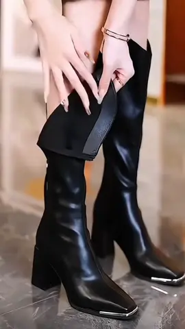 Bốt nữ cao cổ lót lông cao gót, đùi V khóa kéo sau cao trên bắp chân #shopdaydepqc #botnu #botda #botxinh #botcaoco @SHOP GIÀY DÉP QC @SHOP GIÀY DÉP QC @SHOP GIÀY DÉP QC 