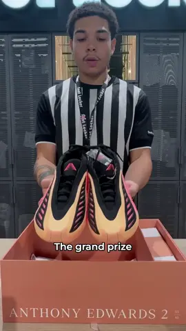 We paired up with Adidas for the ultimate Ant-Man sweepstakes! 🏀 1 basketball signed by Anthony Edwards 👟 1 Anthony Edwards 2 seeding kit 💳 1 $1,000 Amex gift card for travel 🎟️ 2 tickets to any Timberwolves game in Jan or Feb ‘26 Redeem 1000 FLX points to enter today. Good luck! #footlocker #anthonyedwards #basketball 