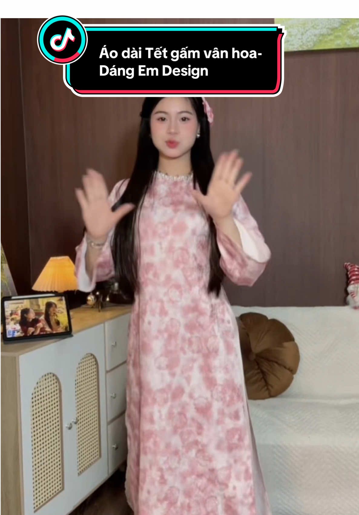 Em sẵn sàng rồi chỉ cần đợi nắng lên là đi chụp hình áo dài Tết thôi 🧧🧧#outfits #aodai #tet2026 #xhhhhhhhhhhhhhhhhhhhhhhh #aodaitet 