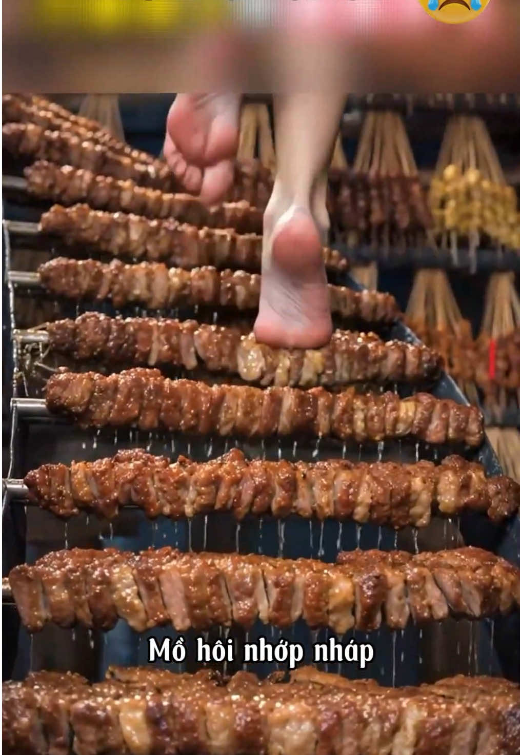 Dùng ngay Caumos giảm tiết mồ hôi chân để mấy ní thoải mái đi giày mà không lo ẩm ướt khó chịu #ngantietmohoi #mohoichan #caumosvietnam #freshsilencecream #khumuihoichan 