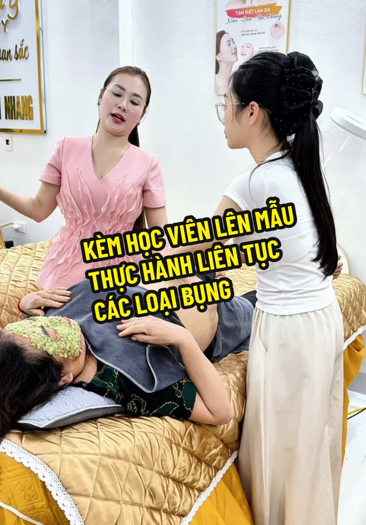Học lý thuyết, học kĩ thuật và được kèm lên mẫu thực hành liên tục luôn #nguyenvan_sieteotaohinh #daotaohocvien #chuyengiaocongnghespa #congnghesieteo #xh 