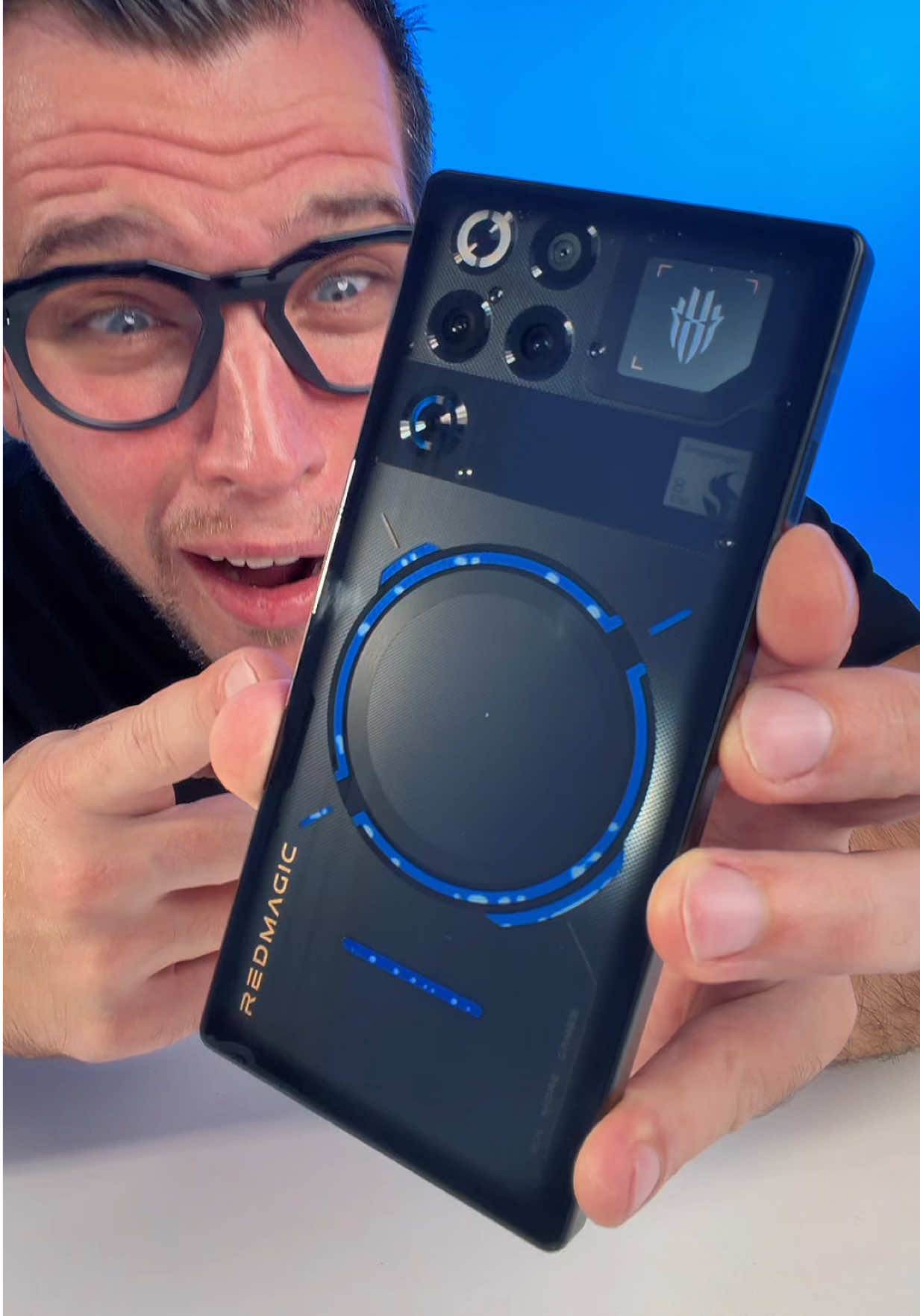 (ANZElGE) Das schnellste Smartphone der Welt mit Wasserkühlung 😱 Redmagic 11 Pro🔥 #smartphone #redmagic #apple #gaming #GamingSetup 