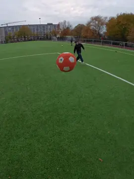 Ball hits the head #hit #funnyfootball #prank 