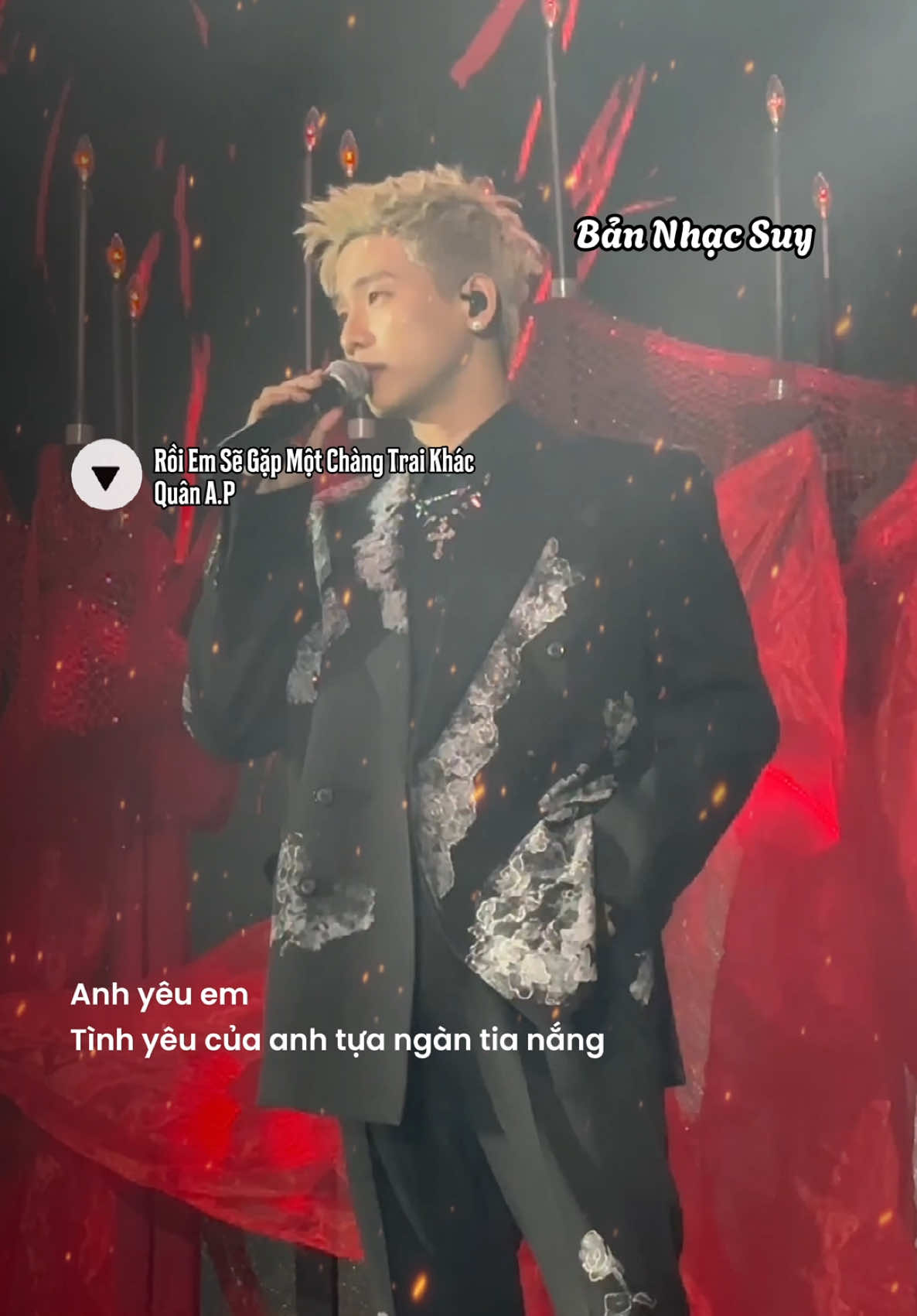 Anh yêu em tình yêu của anh tựa ngàn tia nắng… “Rồi Em Sẽ Gặp Một Chàng Trai Khác - Quân A.P” #roiemsegapmotchangtraikhac #quanap #BanNhacSuy 