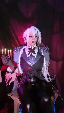 I'm so in love with this cosplay 😭  #GenshinImpact #arlecchino #genshinimpactarlecchino # #fatuiharbingercosplay #germancosplaygirl 