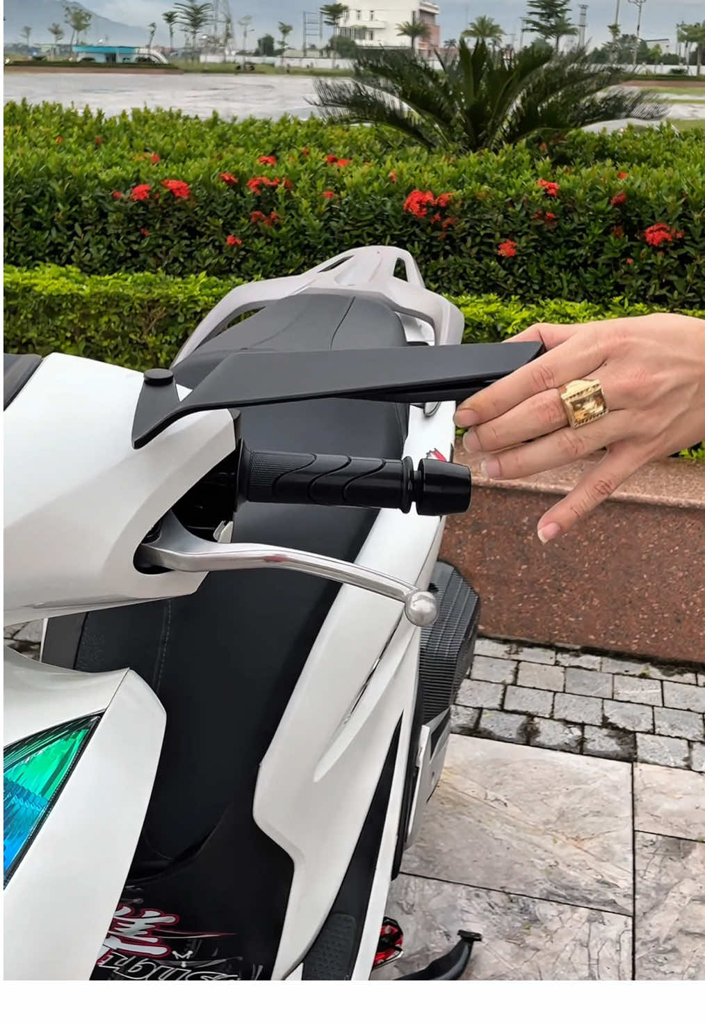 Gương xe máy , phụ tùng xe máy , đồ chơi xe máy #guongxemay #guongchieuhau #phukienxemay #dochoixemay #phutungxemay 