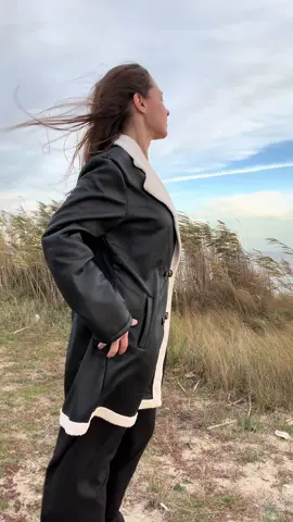 This coat is so warm!! Lightweight but kept me toasty in 30 MPH gusts!  #tiktokshopblackfriday #tiktokshop #warmjacket #fashionjacket 