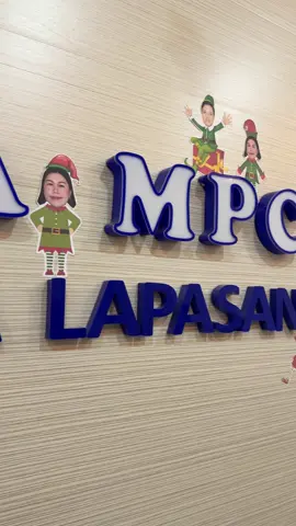 DIY Christmas Decor for Office #creatorsearchinsights #diychristmasdecor #christmastiktok #christmaself #fyp 