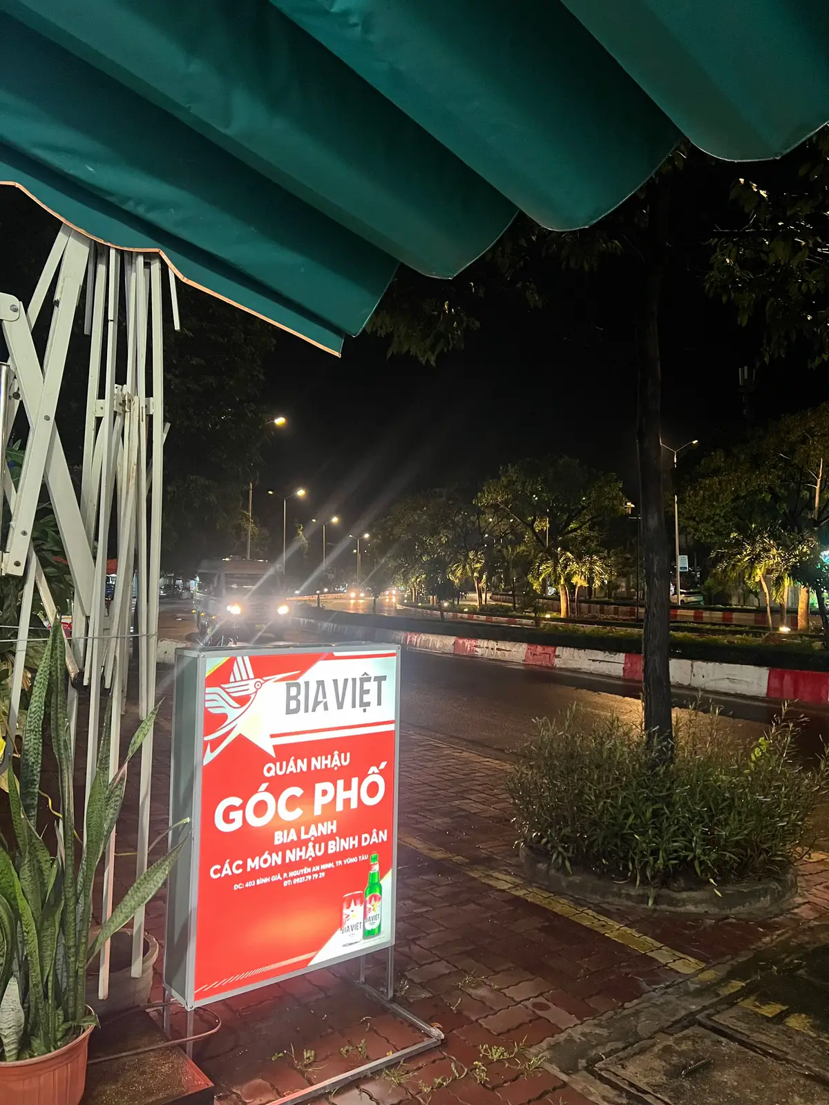 Quán bia Góc Phố đêm mưa #vungtau 