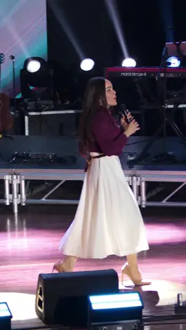 Pon a Dios primero. 🙏 #yesseniathen #yesseniathenoficial #somosmujeresfuertes #enseñanza #reflexioncristiana 