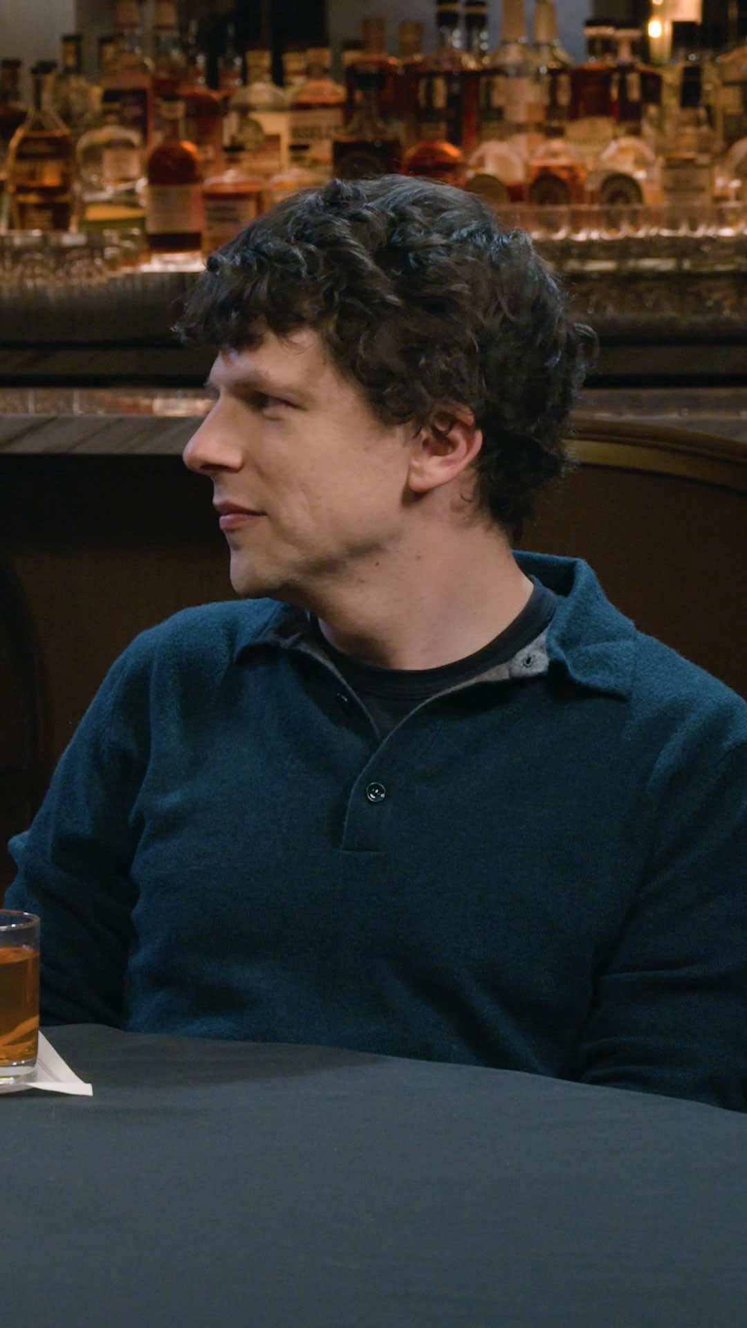 Now you see #JesseEisenberg's smile, now you don't. #NowYouSeeMe #WoodyHarrelson #IslaFisher 