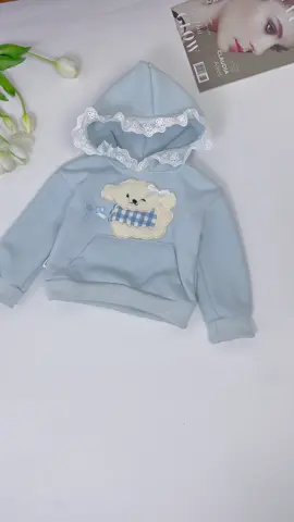 Set bèo có mũ lại có thêm màu nha các mom ơi#bộ_nỉ_bé_gái 	•	#bộ_nỉ_có_mũ 	•	#đồ_bộ_bé_gái 	•	#hoodie_set_bé_gái 	•	#kids_tracksuit_girls 	