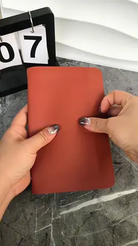 Sổ đựng tiền tiết kiệm 100 tờ #sodungtientietkiem #sodungtien #sotietkiemdungtien #sotietkiem100trang  #nb99store 