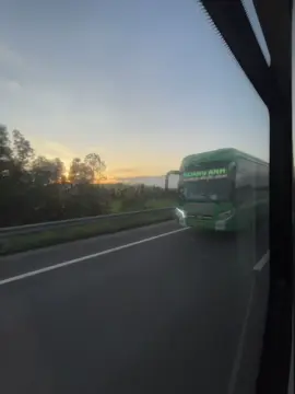 Xin những cánh tay của các idol ql1A nào 🤣🤣. @NGUYỄN XUÂN HÙNG @kiên(thuận sơn) @Nhà Xe Thắng Hoài @🚌Thanh Bình4️⃣8️⃣ #xekhachvietnam🇻🇳 #nhaxehoanganh #quoclo14 #taynguyen 