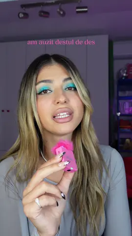 Poate e un episod special din ContentCodes 💅 Telefonul tău obosit, Flip.ro pregătit 😂 Aruncă un ochi la ofertele de Black Friday, zic că merită  pupici, paaa 💋 @Flip Romania 