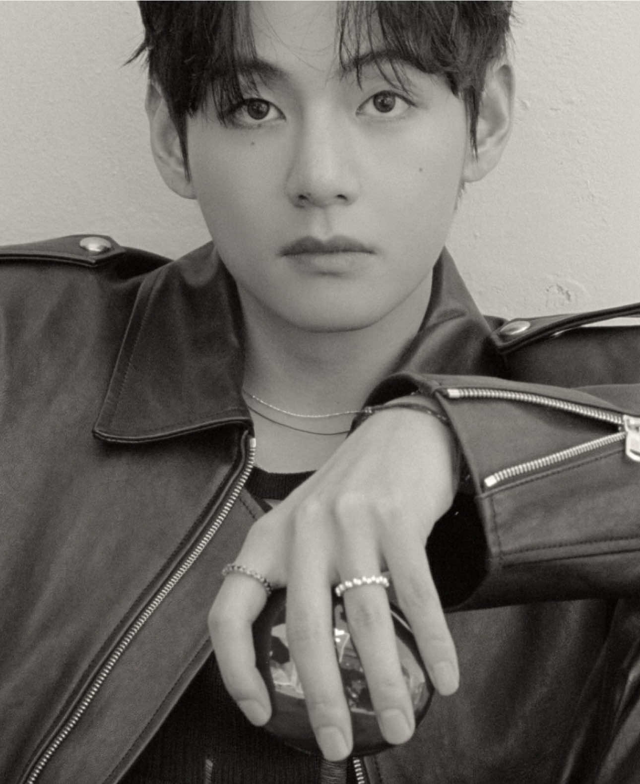 YOUR SHADE, OUR STANDARD TIRIR The first global ambassador of TIRTIR  #TIRTIR #LETSRADIATE #YOURSHADEOURSTANDARD #V