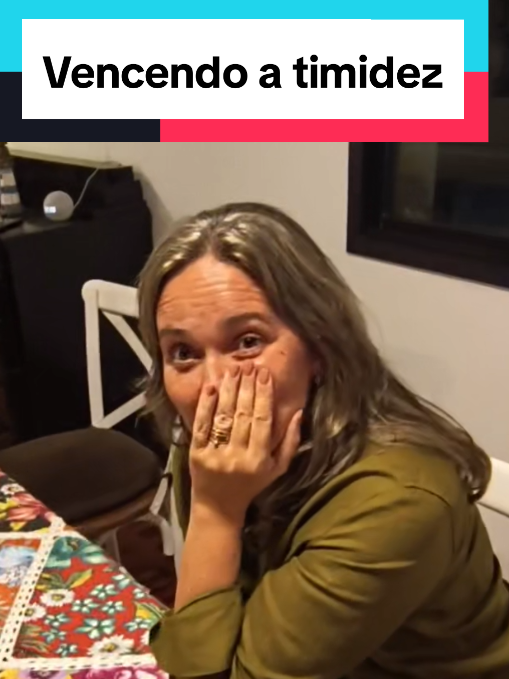 olha elas fofocando aí 😡 . #comedia #videosengracados #humor #timidez 