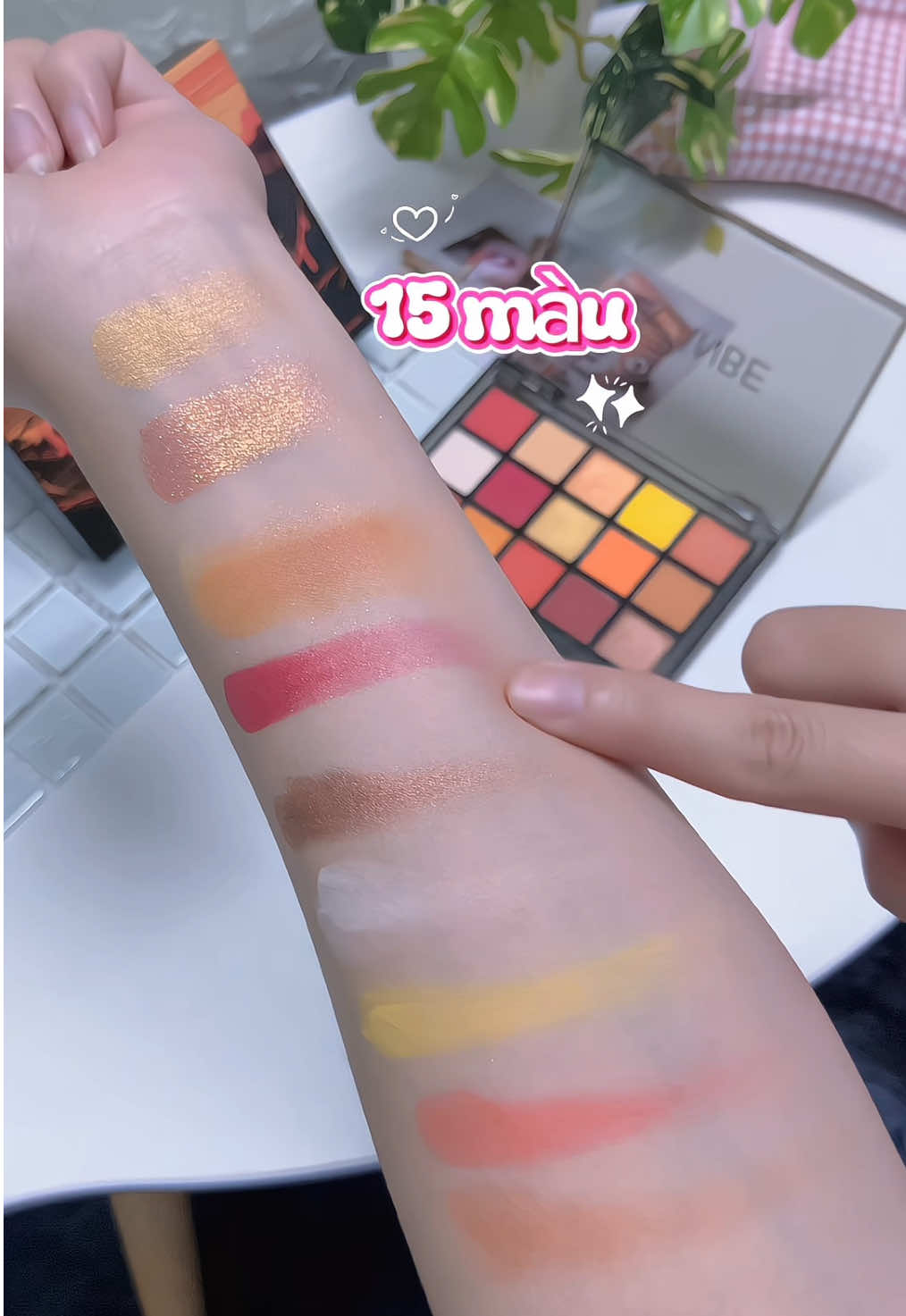 Trời ơi phấn mắt tận 15 ô mà toàn màu xinh thôi mấy bà #ucanbe #phanmat #bangmatucanbe #makup #xuhuong 