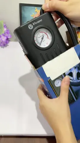 Máy bơm xe mini tự động cầm tay tiện lợi #maybommini #maybomxemay #bomxemay #thanhhoai22003 #foryou #xuhuong #vietdepot 