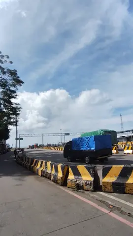 Nuansa Pesona Pelabuhan Merak dengan om @dnis.102  onduty kmp. Safira Nusantara