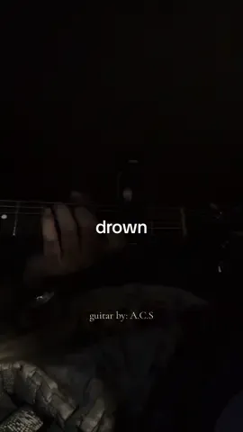 ‘who will fix me now?’ drown - bring me the horizon #drown #bringmethehorizon #bmth #cover #acoustic 