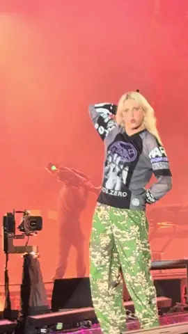 A dancinha da Emily 😍 #linkinpark #fromzero #brazil🇧🇷 #curitiba 