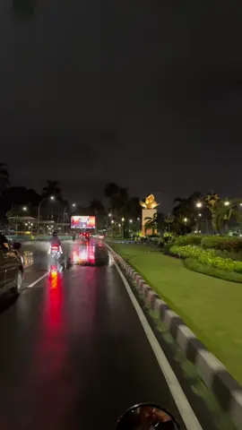 Malang after rain with you #malang #malanghits #afterrain #idjenboulevard 