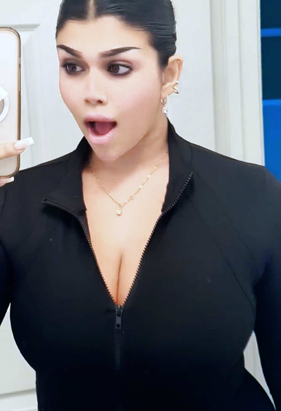 Heshani liyadipiita❤️#heshaniliyadipita #0nemillionviews❤️ #viral #1mfollowers #followme 