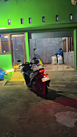 Pemasangan lampu kucing tinggal gabung ke lampu stop lamp kakk #promomakan1111 #affiliatetiktok #tiktokshop #promomakanharian 