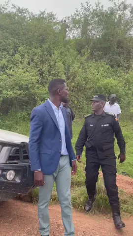 Embeera ebade yabunkenke nyo nga Police Namagye basazeko he  Robert Kyagulanyi Ssentamu Bobi Wine ne Team Yonna nga Bava e Mbarara#fypシ゚viral #foryoupage 
