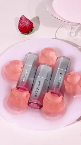 Lips craving a new pink gloss? 🌸 Look no further than our Glass Lock Air Gloss ✨ ID: 240771444 #lips #lipsmakeup  #lipcare  #LipTrend #SHEGLAM #SHEGLAMlipgloss #Glasslock #SHEGLAMglasslockairgloss